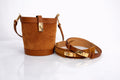 Sac seau camel porté croisé look chic